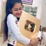 Manjusha Martin Instagram – My Valentines Day Gift 🥰Finally 🥰 Golden Play Button 🥰 Thank you so much all & Love you All 🥰 Sharing Our happiness with you 🥰 Thank you Lord for all your blessings 🥰