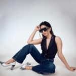 Manvita Kamath Instagram - In frame Actress : @realmanvitakamath 📸 . @sandeep.mv @_sunburstt_ Styled by : @varshini_janakiram @stilerush_by_varshinijanakiram 💄& 💇‍♀️ @abhilasha_kulkarni @harshasingh512 @thenichelabel Shot with @nikonindiaofficial #Z9 & lit with @profoto #B1x #manvithakamath #sandeepmv #portraitsbySMV #sunburstt #nikonZ9 #portrait Bangalore, India