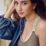 Manvita Kamath Instagram - Cant get over this song ❤️❤️❤️❤️ In frame Actress : @realmanvitakamath 📸 . @sandeep.mv @_sunburstt_ Styled by : @varshini_janakiram @stilerush_by_varshinijanakiram 💄& 💇‍♀️ @abhilasha_kulkarni @harshasingh512 @thenichelabel Shot with @nikonindiaofficial #Z9 & lit with @profoto #B1x #manvithakamath #sandeepmv #portraitsbySMV #sunburstt #nikonZ9 #portrait Bangalore, India