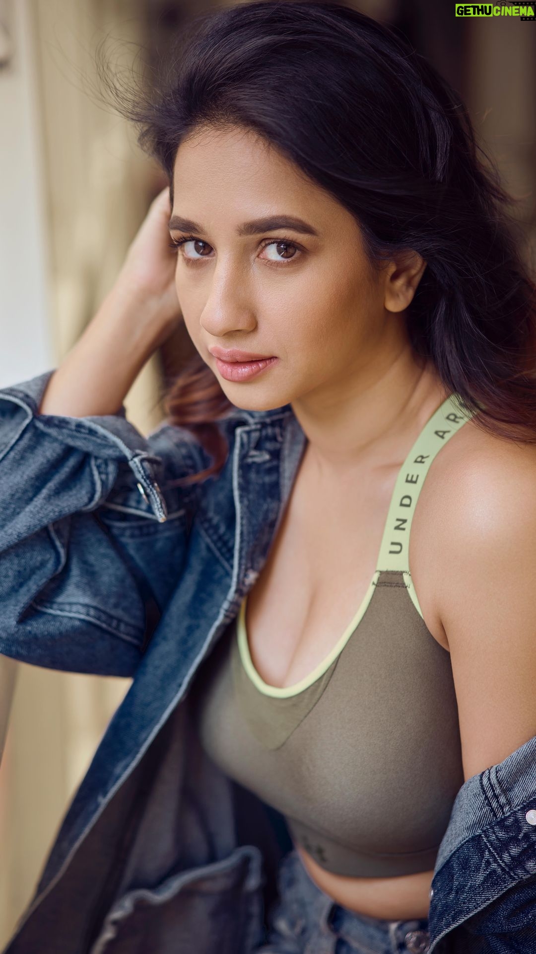 Manvita Kamath Instagram - Cant get over this song ❤️❤️❤️❤️ In frame Actress : @realmanvitakamath 📸 . @sandeep.mv @_sunburstt_ Styled by : @varshini_janakiram @stilerush_by_varshinijanakiram 💄& 💇♀️ @abhilasha_kulkarni @harshasingh512 @thenichelabel Shot with @nikonindiaofficial #Z9 & lit with @profoto #B1x #manvithakamath #sandeepmv #portraitsbySMV #sunburstt #nikonZ9 #portrait Bangalore, India
