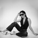 Manvita Kamath Instagram - In frame Actress : @realmanvitakamath 📸 . @sandeep.mv @_sunburstt_ Styled by : @varshini_janakiram @stilerush_by_varshinijanakiram 💄& 💇‍♀️ @abhilasha_kulkarni @harshasingh512 @thenichelabel Shot with @nikonindiaofficial #Z9 & lit with @profoto #B1x #manvithakamath #sandeepmv #portraitsbySMV #sunburstt #nikonZ9 #portrait Bangalore, India