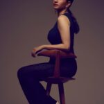 Manvita Kamath Instagram - In frame Actress : @realmanvitakamath 📸 . @sandeep.mv @_sunburstt_ Styled by : @varshini_janakiram @stilerush_by_varshinijanakiram 💄& 💇‍♀️ @abhilasha_kulkarni @harshasingh512 @thenichelabel Shot with @nikonindiaofficial #Z9 & lit with @profoto #B1x #manvithakamath #sandeepmv #portraitsbySMV #sunburstt #nikonZ9 #portrait Bengaluru