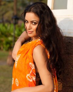Maryam Zakaria Instagram - Sunday vibes 🔥 #tbt #photoshoot #model #actress #sundayvibes #beachwear #goa