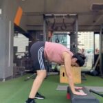 Maryam Zakaria Instagram - No results? Keep working. Bad results? Keep working. Great results? Keep working. Consistency is key. Don’t give up! #qoutesoftheday #motivationalquotes #workoutmotivation #functionaltraining #gymmotivation #reelsinstagram
