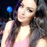 Maryam Zakaria Instagram - You can never go wrong with a little pink 💕🔥#ootd Jio World Garden