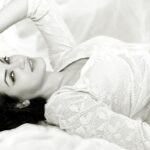 Maryam Zakaria Instagram – Good morning 🤍

📸 @jayeshshethofficial 

#tbt #photoshoot #photography #model #actress
