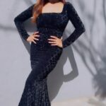 Mayuri Kyatari Instagram - 💣 👗 @vibbhinna 💎 @beadedtreasuresjewelry 💅 @cosmiclashesandnails