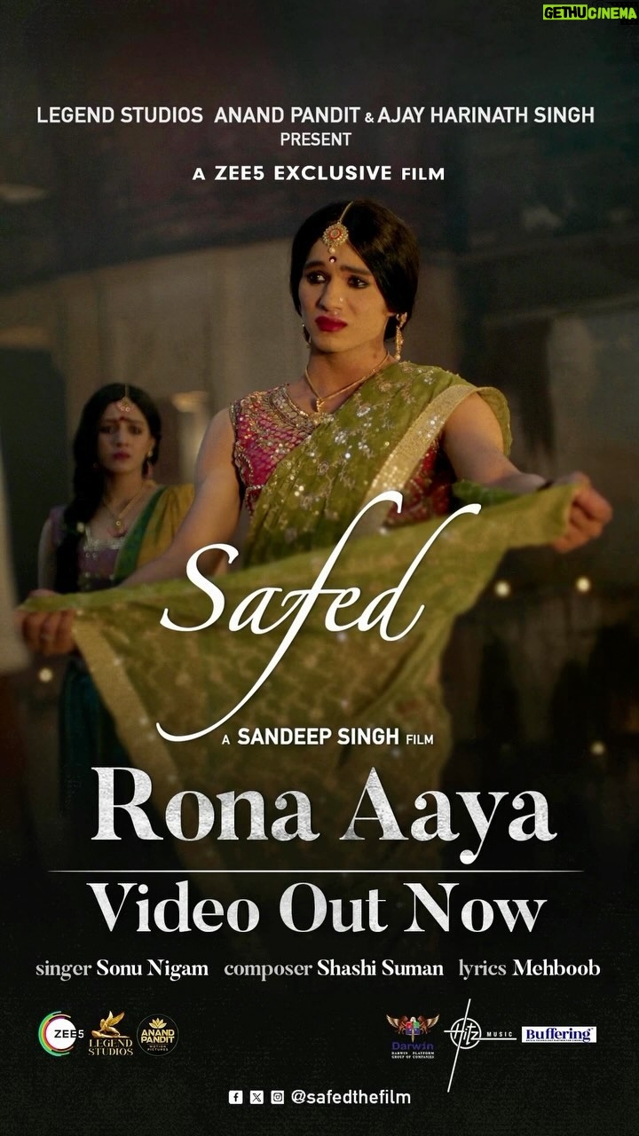 Meera Chopra Instagram - 🎶Aaj Humko Dil-E-Nakaam Pe Rona Aaya Zindagi Tere Inaam Pe Rona Aaya🎶 #RonaAaya Music Video Out Now: Link in bio. A film by @officialsandipssingh @sonunigamofficial @shashisuman_ @lyricistmehboob @tosiefshaikh Witness an unimaginable love story between a transgender and a widow only on @Zee5 Premiering on 29th December. @verma.abhay_ @meerachopra @barkhasengupta @chhaya.kadam.75 @jameel.mumbai @officiallegendstudios @anandpandit #AjayHarinathSingh @hitz.music.official @zafarmehdishaikh @the_vishal_gurnani @juhiparekhmehtaofficial @Zee5global #SafedOnZee5