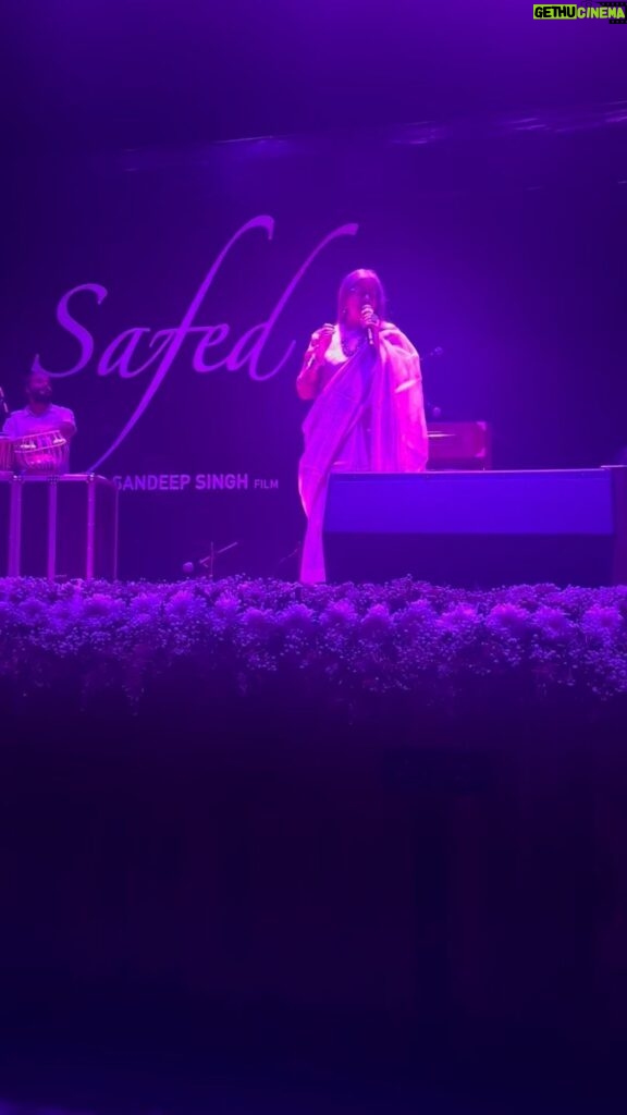 Meera Chopra Instagram - @rekha_bhardwaj was a pure delight performing on her #safed song. Thank you rekha ji for this beautiful creation. This will be the best somg of my career that ive performed on. @officialsandipssingh hai to mumkin hain😁😁