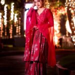 Meera Jasmine Instagram - Christmas always reminds us that no matter what… we are here and light is always within us ♥️✨🫶 📸 @arunvaiga #RedChristmas #LoveAndLight #HopeAndHealing #OnwardsAndUpwards
