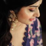 Meera Jasmine Instagram - Hello December 👑 📸 @arunvaiga #December #HelloDecember #FestiveVibes #OnwardsAndUpwards