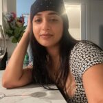 Meera Jasmine Instagram - The light is what guides us home and the warmth is what keeps you there 🤍♾️ #Home #HomeBody #Being #Unwind #OnwardsAndUpwards