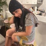 Meera Jasmine Instagram - The light is what guides us home and the warmth is what keeps you there 🤍♾️ #Home #HomeBody #Being #Unwind #OnwardsAndUpwards