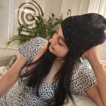 Meera Jasmine Instagram - The light is what guides us home and the warmth is what keeps you there 🤍♾️ #Home #HomeBody #Being #Unwind #OnwardsAndUpwards