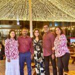 Meera Nandan Instagram - Feeling blessed to have my most favourite people in the place I call home 🤍 #blessednovember #family #dubai #allheart #heartisfull #instagood #onlylove #memoriestocherish #globalvillage #christmasmarket Dubai, United Arab Emirates