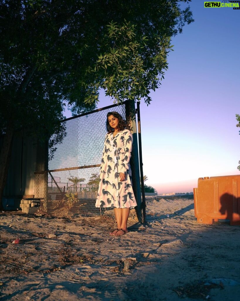 Meera Nandan Instagram - Waves and shadows 🌊 @shamseersiddique @unnips #beach #love #instagood #waves #shadows #dubaibeach #happiness #onlylove #positivevibes #dubai #sea #ocean #allheart Dubai, United Arab Emirates