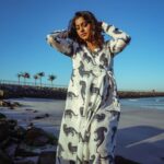 Meera Nandan Instagram - Golden hour ☀️ @unnips @shamseersiddique #goldenhour #happy #beach #love #positivevibes #only #instagood #happiness #dubai #catchingthelight Dubai, United Arab Emirates