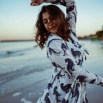 Meera Nandan Instagram – Just trying to match up with the beach waves 🌊 
💄 @unnips 
📸 @shamseersiddique 

#beachwaves #positivevibes #instagood #allsmiles #onlysmiling #love #sky #happiness #allheart #dubai #dubaibeach #sunrise #instagram Dubai, United Arab Emirates