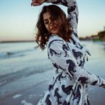 Meera Nandan Instagram - Just trying to match up with the beach waves 🌊 💄 @unnips 📸 @shamseersiddique #beachwaves #positivevibes #instagood #allsmiles #onlysmiling #love #sky #happiness #allheart #dubai #dubaibeach #sunrise #instagram Dubai, United Arab Emirates