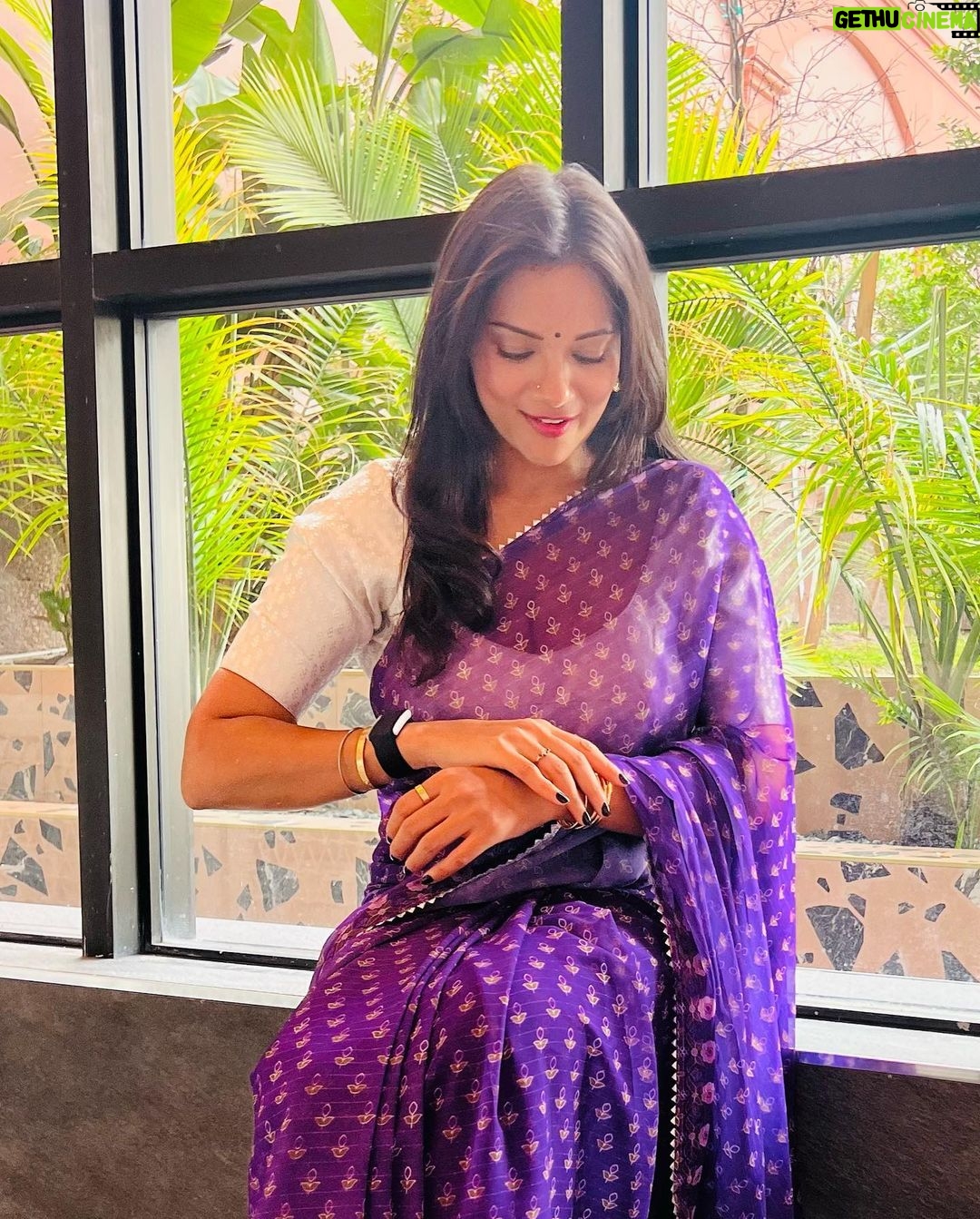 Megha Gupta Instagram - It was a good day to do good things. I delivered my first talk on Biohacking at @biohackingcongress in Miami, Florida. It was very well received. I enjoyed meeting so many of you along with the beautiful enthusiasm you brought. I feel honoured and blessed to be able to take India places and India taking me places. Abhinav and my decision about me wearing a saree on a global platform to represent India was a very very good one. Lavender.. we are going places ๐ Needless to say, I was barefoot on stage :) Only love, megha #health #wellness #biohacking #heal #speaker #talk #miami #florida #biohacker #lowTox #living Alexander Beach & Resort-South Beach Miami