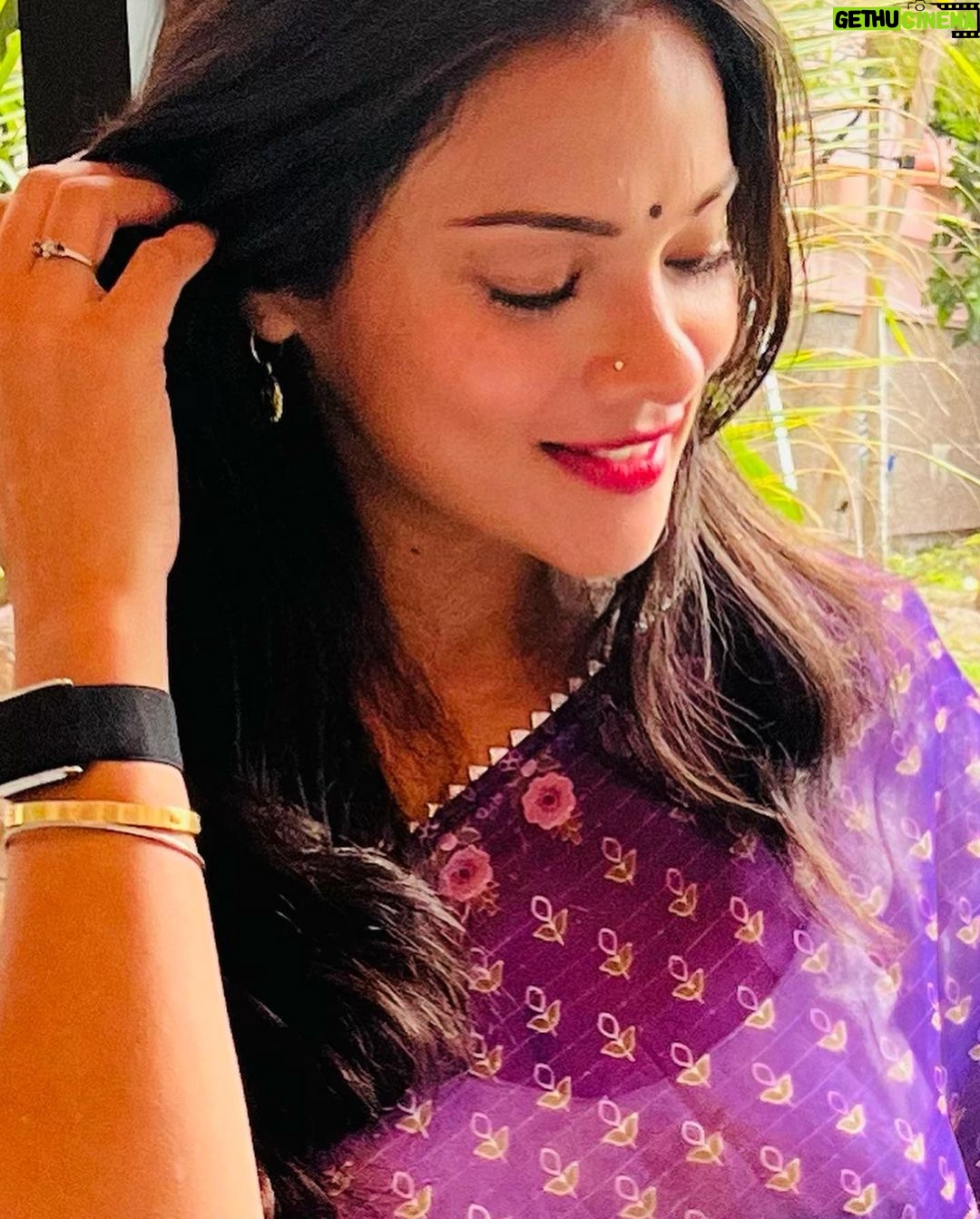 Megha Gupta Instagram - It was a good day to do good things. I delivered my first talk on Biohacking at @biohackingcongress in Miami, Florida. It was very well received. I enjoyed meeting so many of you along with the beautiful enthusiasm you brought. I feel honoured and blessed to be able to take India places and India taking me places. Abhinav and my decision about me wearing a saree on a global platform to represent India was a very very good one. Lavender.. we are going places ๐ Needless to say, I was barefoot on stage :) Only love, megha #health #wellness #biohacking #heal #speaker #talk #miami #florida #biohacker #lowTox #living Alexander Beach & Resort-South Beach Miami