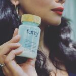 Megha Gupta Instagram - After about 25 years of age, our C15:0 levels tend to decline, and a growing body of science supports that declining C15:0 levels may contribute to our increased risk of oxidation and cell breakdown with age. This implies that we need C15:0 in our cells - even more than omega-3s (like oil). We age because our cells do. It's as simple as that. Breakdown of our bodies starts in our cells. Fatty15 is the worlds’ first pure C15:0. And C15:0 repairs and protects our cells from age-related breakdown, keeping them (and that means you) feeling, looking, and acting younger. I got on to @fatty15 two months ago and feel the difference, I’m more insulin sensitive. I also love how they have a cool refill pouch. Better for our planet as well :) Let’s make the Earth and ourselves smile with this beauty. Hope this helps, breathe well, megha #health #wellness #fatty15 #biohacking #biohacks #supplements #india #omega3 #organhealth #liver #heal #Fitness #fitnessmotivation #MeghaGupta