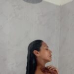 Megha Gupta Instagram - Through repetition magic is forced to arise. I love salt baths. I sound like a broken record but I’ll repeat as many times as needed. They have an instant effect on my internal and external aura and energy levels. Low cost healing modality that you must include in your regime few days a week. Here I’ve mixed it with some used up ground coffee and raspberries which tasted off right from the time I got them. If only you could smell this concoction, I think it did give me a high. You may add coconut oil, rose petals, lavender essential oil, rose essential oil, turmeric, ground chickpea flour, milk, coconut milk, etc. If this still feels like uncharted territory and confusing to get started with, my next workshop on the 27th August, Sunday 11 am will be about Low Tox Living. Details will be up by the 10th of August. This one will not be charged for. The workshop we did last Sunday was a huge success because it was helpful to many and now we have a community over watsapp to do daily check ins. Hope this helps, breathe well, megha #HolisticBiohacking #health #wellness #wellbeing #heal #saltbaths #cleanse #auracleanse #energetics #indian #biohacking #lifestyle #healthyliving #clean #cleanenergy #holistichealth #sustainability #reuse #recycle #zerowaste
