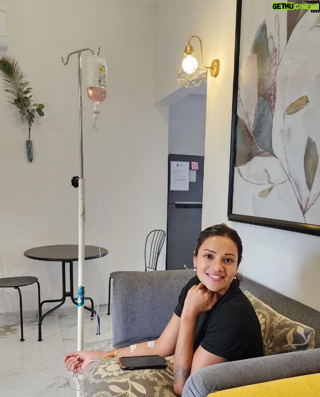 Megha Gupta Instagram - ππ’π¨π‘πππ€π’π§π : ππ ππ‘ππ«ππ©π² IV nutrient administration provides healing support for a wide spectrum of health problems. It is great for those looking to focus on preventative care and biohacking optimal health. Here Iβm dozing with - Glutathione 600mg Nac 1 gram Vitamin C 12 gram Bcomplex IVβs regulate vitamin levels, ward off fatigue and boost a person's immune system. You can use it to lose weight and keep that weight off. Iβm a big fan of this healing modality and if administered well can prove to be very beneficial. Iβm glad Kris ( @krisgethin ) hooked me up while Iβm in Bby, literally. Hope this helps, breathe well, megha #biohacking #health #wellness #biohack #ivtherapy #driptherapy #heal #healthylifestyle #healthyliving #india #mumbai #goa #meghagupta