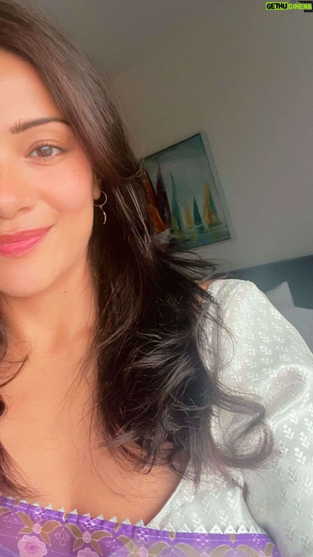 Megha Gupta Instagram - Miami October 2023 So much fun sharing my perspective of health and bio hacking at the @biohackingcongress @colette.biohackingmama my love.. you are phenomenal, the energy bank you possess is something else. Thank you for your assistance in so many ways 🤗 @electromagnetic_diet @vivarays @carrie_bacon the time we had was so less but extremely power packed. You both have a special place in my life. Carrie my dear, I love our “raising the tide for both the ships” conversation. You 💜 Grateful for everything that happened and everything that’s happening. Yes Universe, more of this please 💜 #health #wellness #biohacking #miami #usa #india #indian #bluelight #bluelightblockers #saree #speaker #meghagupta South Beach, Miami, Florida