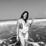 Megha Gupta Instagram - 𝚀𝚞𝚒𝚝 𝚏𝚒𝚐𝚑𝚝𝚒𝚗𝚐 𝚝𝚑𝚎 𝚏𝚛𝚎𝚚𝚞𝚎𝚗𝚌𝚢, 𝚕𝚎𝚝 𝚝𝚑𝚎 𝚍𝚎𝚊𝚍 𝚕𝚎𝚊𝚟𝚎𝚜 𝚍𝚛𝚘𝚙. 𝚝𝚑𝚒𝚜 𝚒𝚜 𝚝𝚑𝚎 𝚗𝚎𝚠 𝚜𝚎𝚊𝚜𝚘𝚗. 𝚎𝚟𝚎𝚛𝚢𝚝𝚑𝚒𝚗𝚐 𝚒𝚗 𝚟𝚒𝚋𝚛𝚊𝚝𝚒𝚘𝚗 𝚠𝚒𝚕𝚕 𝚏𝚊𝚕𝚕 𝚒𝚗 𝚙𝚕𝚊𝚌𝚎, 𝚘𝚗𝚌𝚎 𝚢𝚘𝚞 𝚕𝚎𝚝 𝚐𝚘 𝚘𝚏 𝚎𝚟𝚎𝚛𝚢𝚝𝚑𝚒𝚗𝚐, 𝚝𝚑𝚊𝚝'𝚜 𝚗𝚘𝚝 𝚒𝚗 𝚊𝚕𝚒𝚐𝚗𝚖𝚎𝚗𝚝. #mood #sheddingseason #bw #goa #beachlife #sand #water #sun #salt #therapy