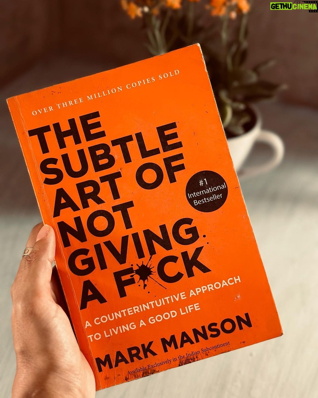 Megha Gupta Instagram - Every book is magic. Every book hits different at a different point in life. Crazy how the same words, same line, same book can leave you feeling different every time you go back to it. I’ve assembled my top 4 books, if you would like to start reading, or get back to it. Easy, different spheres, informational, sarcastic (obviously), and I promise you, you will not regret reading them. Vol 1 : Breath by James Nestor : Delves into the history of breathing practices, including ancient yogic and Taoist techniques, and examines how different breathing patterns can affect the body and mind. He also explores the ways in which modern habits, such as mouth breathing and slouching, can negatively impact breathing and overall health. He does insights into the benefits of proper breathing, such as improved immune function, reduced stress levels, and enhanced athletic performance. The Subtle Art of Not Giving a Fuck by Mark Manson : Whether you think you need to read this one or not, doesn’t matter, the answer is yes, you need to. It hits different every time I go back to it. It has a unique perspective on personal growth and happiness, encouraging readers to stop striving for constant positivity and instead embrace their struggles and negative experiences. Fast Like A Girl by Mindy Peltz : I have gone on and on about this one on my socials. The book explores how women's hormones can impact their athletic performance and overall health, and provides guidance on how to optimize exercise and nutrition based on the menstrual cycle. If you sync your cycle with your output socially, personally and personally, you will realise your monthly cycle is your super power. The Tao of Health, Sex and Longevity by Daniel Reid : I like how the book offers a comprehensive and accessible introduction to traditional Chinese medicine and Taoist philosophy. He covers a wide range of topics related to health, including nutrition, exercise, meditation, and sexual health. Simple changes leading to high returns in your daily routine. Hope this helps and gets you started. breathe well, megha #health #wellness #reading #books #philosophy #heal #breath #read