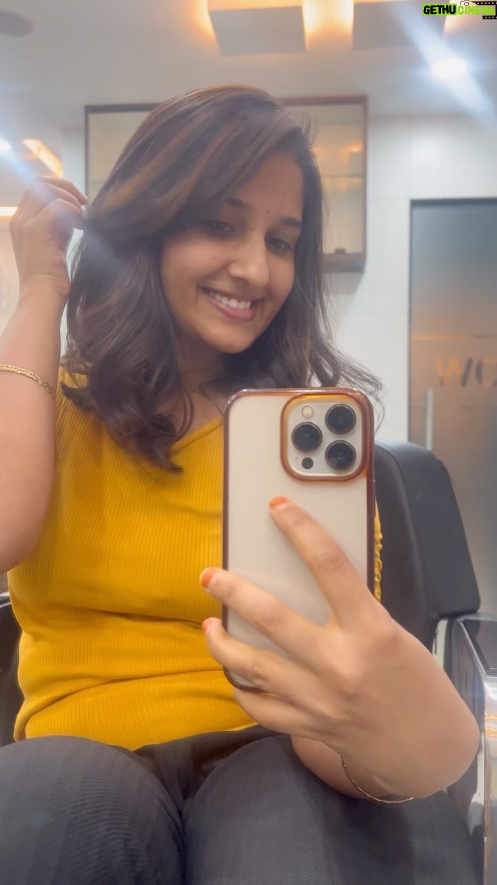 Meghana Lokesh Instagram - Makeover, because why not?? 😬😬 I always had long hair, right from my childhood and always wanted to try short hair. I wanted to go shorter but did not have the courage 🫣😅 How do I look? #makeover #image #beauty #haircut #newlook #newme