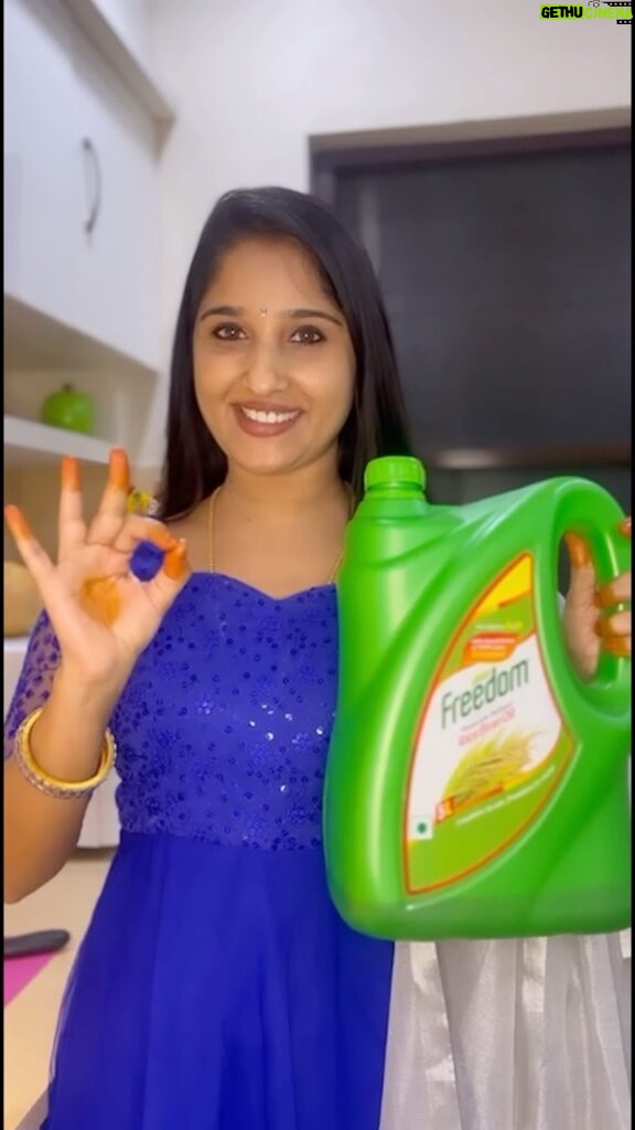 Meghana Lokesh Instagram - Prioritize your health! Cook with Freedom Rice Bran Oil, the heart-healthy choice. Reduces bad cholesterol, improves good cholesterol, and keeps heart diseases at bay! #HealthMatters #HeartHealthy #CookSmart #StayFit #HeartHealth #FitnessWithFreedom #FreedomHealthyOil #healthyliving #guiltfreefood #cookingoil #RiceBranOil #Oryzanol #FreedomRiceBranOil #HealthyCooking #RBO #FreedomRBO #ArogyaMaapana #HrudayaSwasthya #ChaturtuTaksaNa @freedomhealthyoil