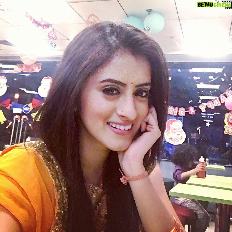 Mihika Verma Instagram - "Happy" new year😇😘