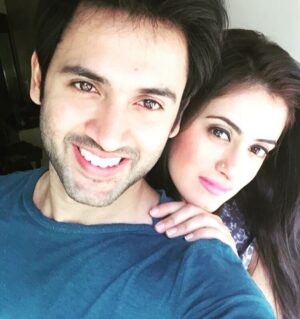 Mihika Verma Instagram - Handsome and me @mishkat1711 #10daystogo #babybro #birthday