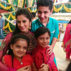 Mihika Verma Instagram - Happiness is @dollydhawan @_the_gautam_ahuja #bhavesh 😁😄😆😆