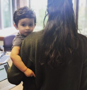 Mihika Verma Instagram - #throwback to sleepless nights and studying all the time with this one❤️🐒📸 @nukuljain thank you for this one dost
