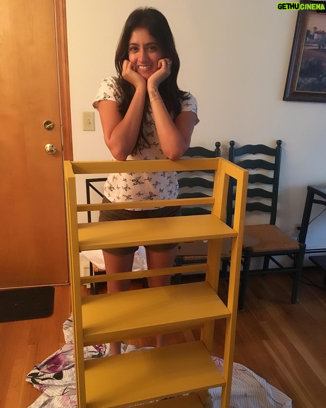 Mihika Verma - 23.8K Likes - From assembling furniture to painting it😎😀