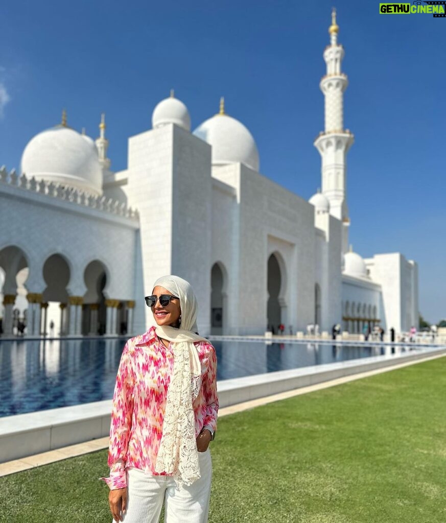 Milana Nagaraj Instagram - Qasr Al Watan ~ Abudhabi!! Dubai never fails to mesmerize you.. You are Stunning♥️ #Dubai 2023 Wearing these super comfy casuals from @mileenia.official styled by @tejukranthi