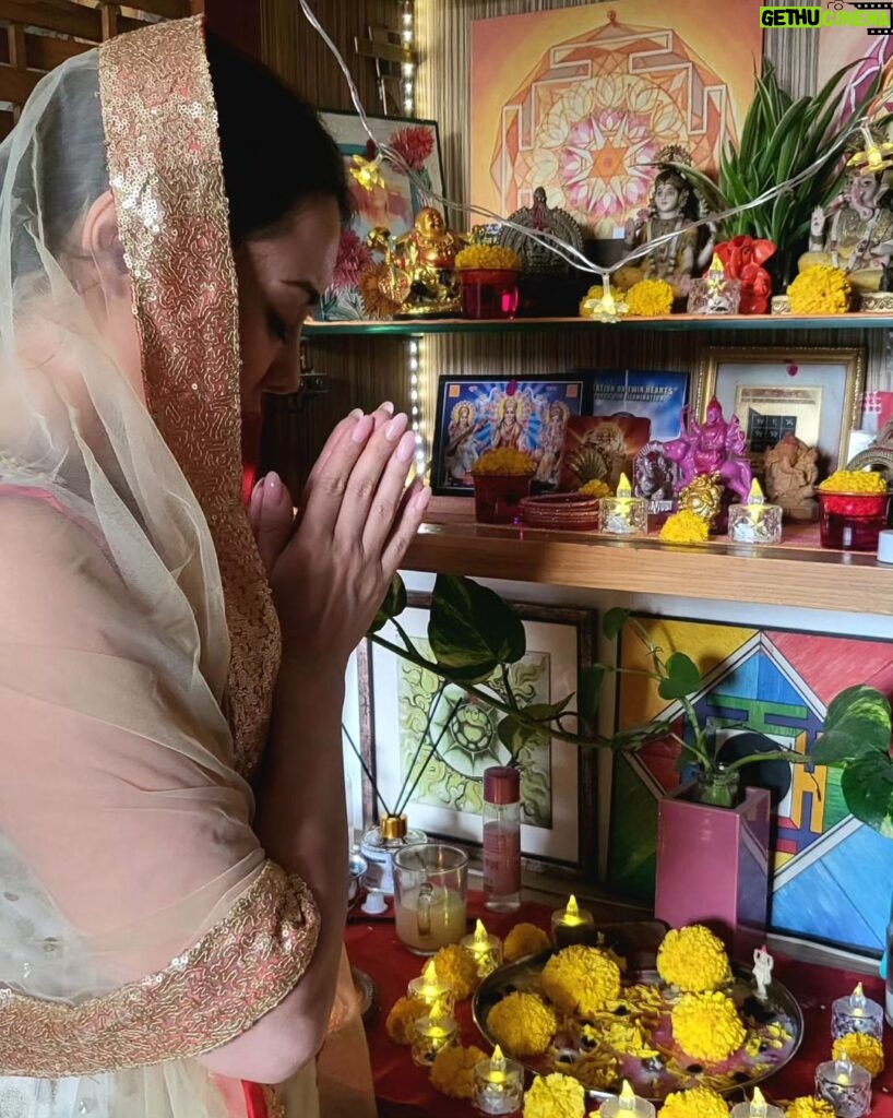 Minissha Lamba Instagram - We humbly pray that the Power of Collective Prayer this Diwali uplifts every single person on our Planet Thank You for having your Benevolent Hand on Humankind, for every single moment of our existance. I pray that we all do better by each other #diwali