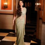 Minissha Lamba Instagram - Happy Choti Diwali @jonah_photography_official @hues__studi0_siliguri @trayza_yakin22 @ankitsnehalochans @mayfairsiliguri @sawansukhaindia