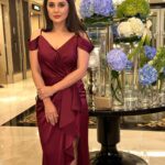 Minissha Lamba Instagram - Girls Night Out with @sukhmanisadana Dress- @xariadesicouture Jewellery- @vasundharajewelry Bag- @ascend.rohank Styled- @ekkta_shah
