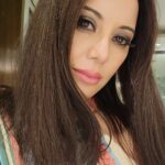 Minissha Lamba Instagram - The obligatory-self-pleasing selfie #selfie #photooftheday