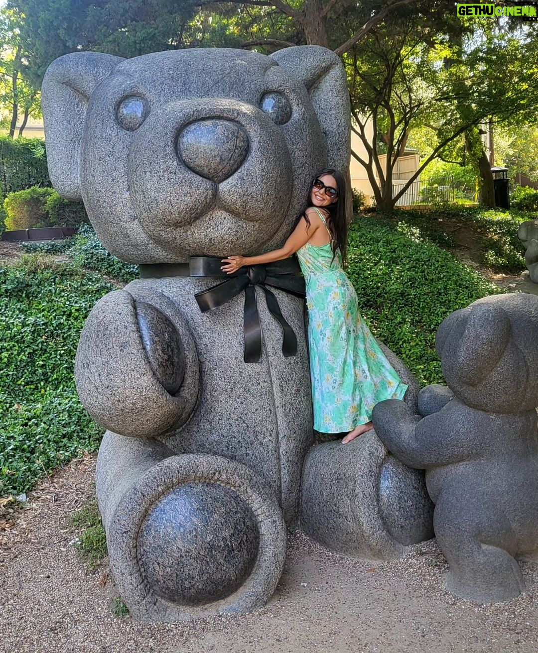 Minissha Lamba Instagram - Another day for some Hugs