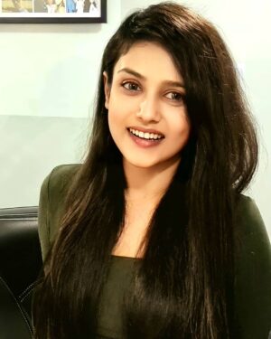 Mishti Instagram - That awkward smile 🤣🤣🤣

#smiling #smile #happy  #instagood #fun #me #happiness #cute #smiles #myself #beautiful #selfie #joy #enjoy #laugh #funny  #laughing #photooftheday #life #picoftheday #girl #friends #bhfyp