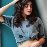 Mishti Instagram - On days u need motivation... just look into the mirror 😜 📷 @pj_shanth . #mishtichakravarty #cute #cool #instagood #mood #photooftheday #morningvibes