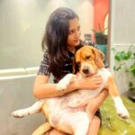 Mishti Instagram - The best photoshoot partner😂 . #mishtichakravarty #cute #cutepuppy #cutepuppies #instagood #realfun #dogsofinstagram #doggolove #puppiesofinstagram #puppy #instagood #puppylove #doggy