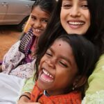Mishti Instagram - This is how a picture from the heart looks like ❤️ #endof2021 #smile #fun #beautiful #pictureperfect #picstagram #instagood #realfun #children #cuties #joy #joyofliving #joyoflife #loveandlight #loveandlaughter #innocence #spreadlove #spreadhappiness #littlekids #kids
