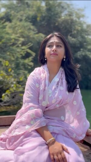 Mohena Singh Instagram - Royalty is not experienced only in Rajasthan… 
There are some hidden treasures of “Raw & Earthy ” Royal experiences that are untapped. 
Welcome to Royal Rustic Rewa and experience a different kind of Royalty,the one that’s not a luxurious one like you have always had the exposure to , rather Rewa’s Royal experience is closer to nature, spirituality & wildlife because that’s what thrives in the blue blood of the Baghel Vansh. 

We invite you to experience our Ancient Heritage that we are determined to keep alive @maharaja_rewa @divyarajsinghrewa 🙏🏽🌸

To plan your trip to Rewa and destinations nearby get in touch with us ! 

Mail id - rajvilas7@yahoo.co.in
Contact - 9516436586
Website - www.hhrhotels.com

Credits 
Drone shots - @planet_studio_rewa 🌸
Hand held videos - @shivali_baghel @saniiiiiaaaaaaa 🌸🤍

#travel #travelling #travellife #nature ##wildlife #forts #mp #madhyapradesh #rewa #mptourism #madhyapradeshtourism #river #breakfast #maharaja #kila