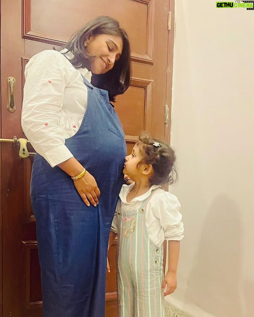 Mohena Singh Instagram - It’s the most wonderful feeling to become childlike with a child. Miss you #mysurvandita #throwback to the day we were twinning and when Baby Sumo was still inside mumma.
